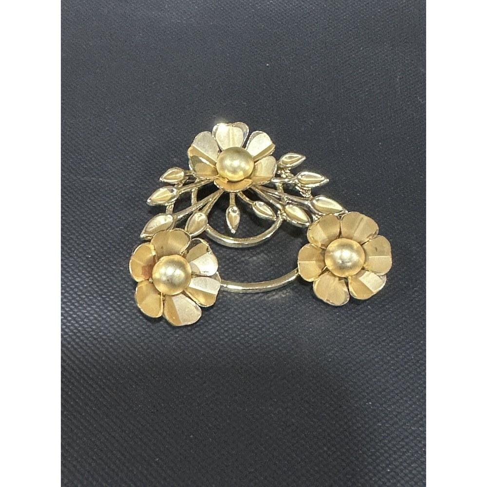 Vintage‎ Coro  Brooch Earring Clip On Set Gold Tone Flowers Leaf